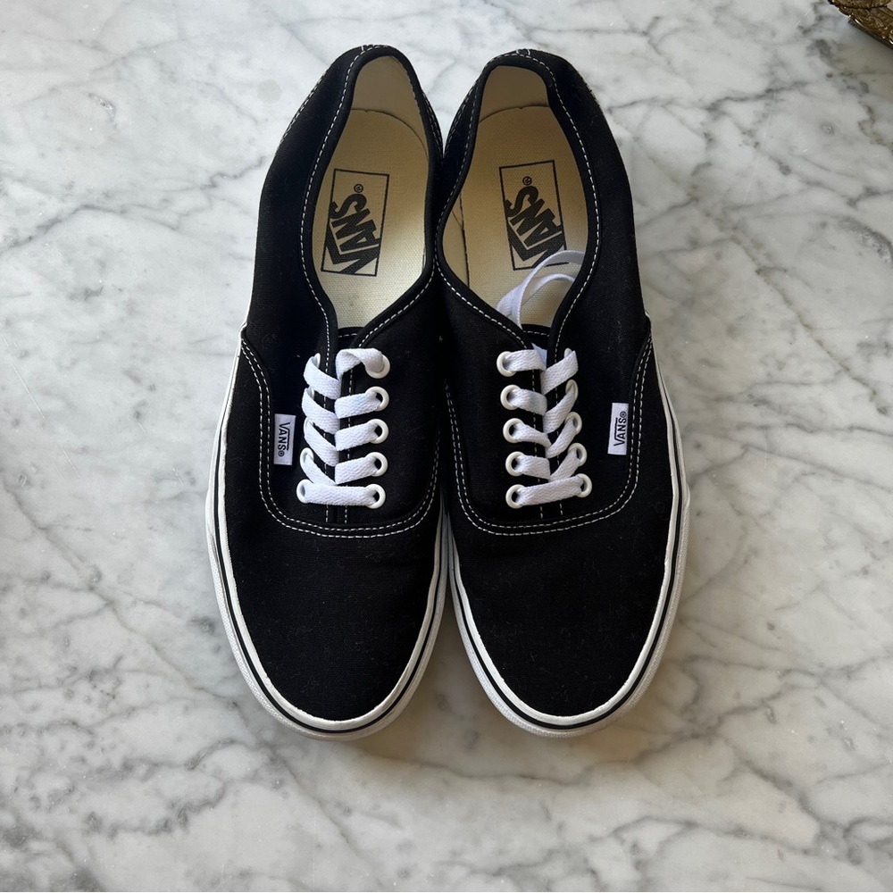 Vans Men's Black and White Canvas Sneakers Size 9